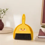 جاروف وفرشاة ميني بشكل بطة